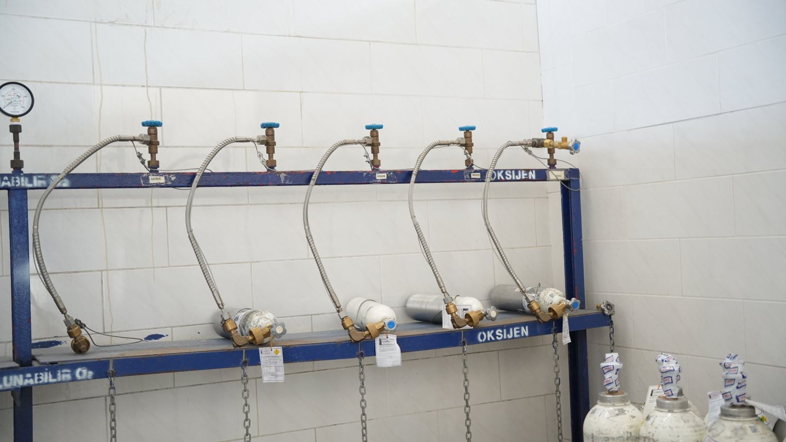 CANGAZ tesisinde oksijen manifold hattı
